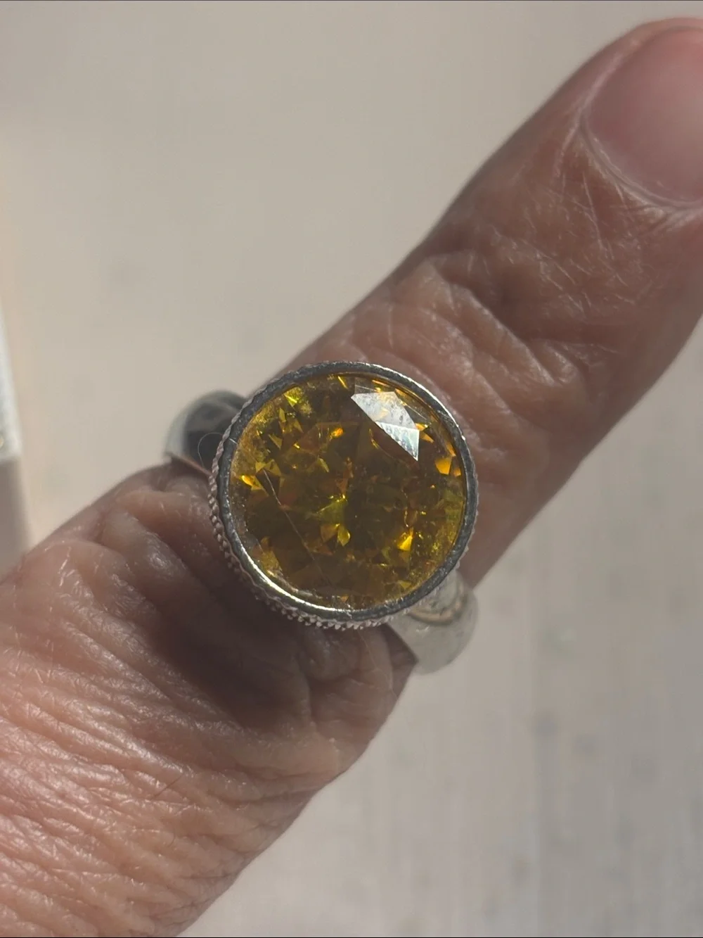 Independent polished silver